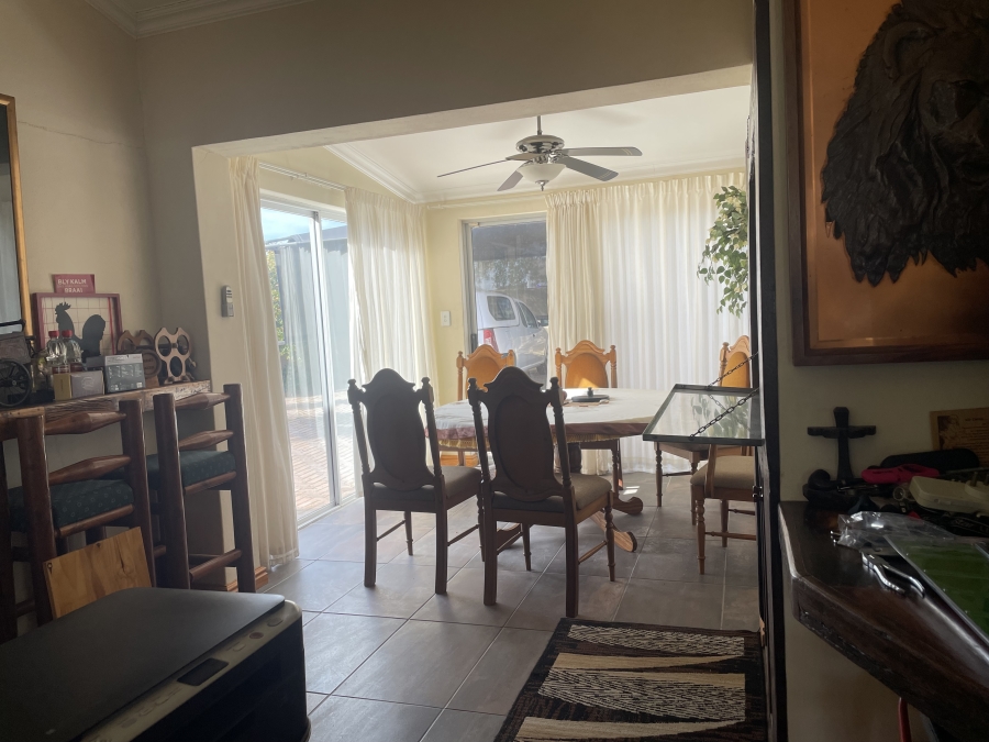 3 Bedroom Property for Sale in Country Club Western Cape